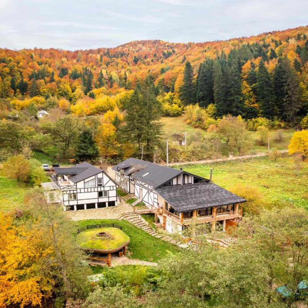 Adventure Yoga Retreat: Redescopera Curajul, Increderea si Bucuria Jocului!